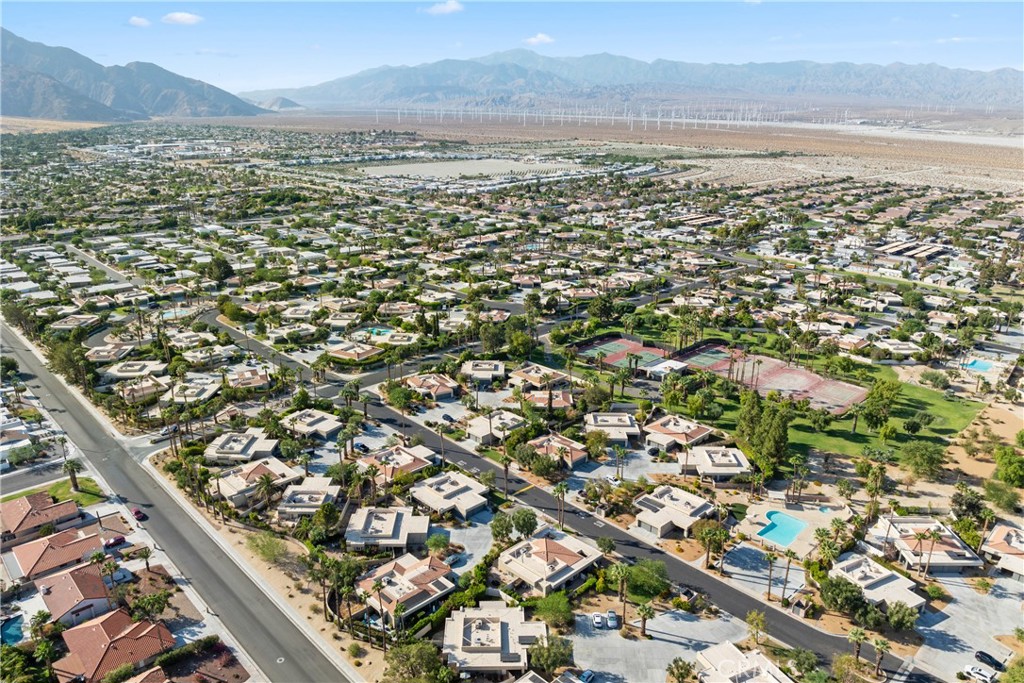 1380 Sunflower Circle S