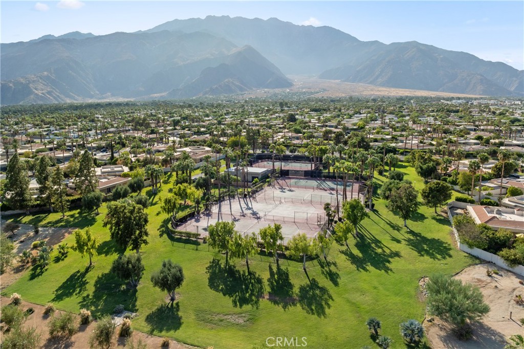 1380 Sunflower Circle S