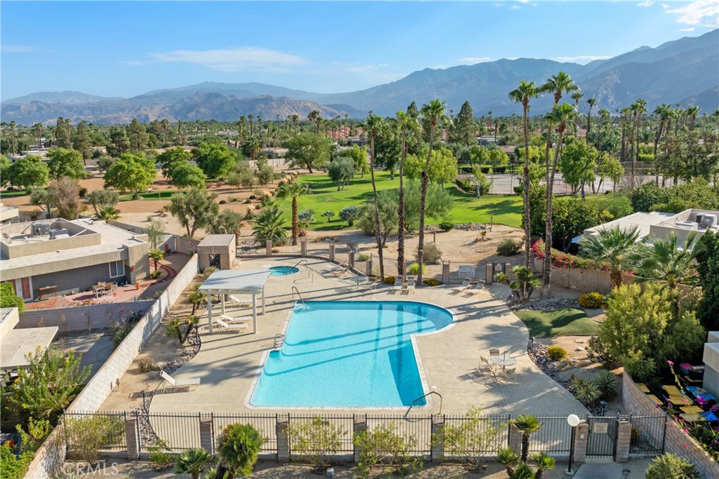 1380 Sunflower Circle S