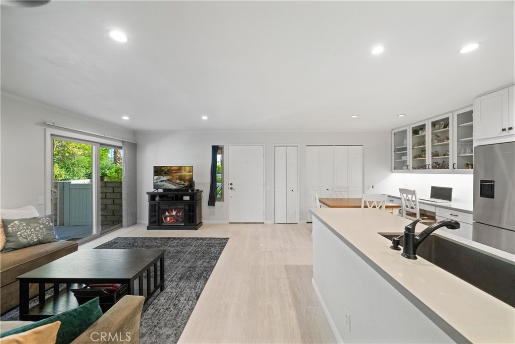 1380 Sunflower Circle S