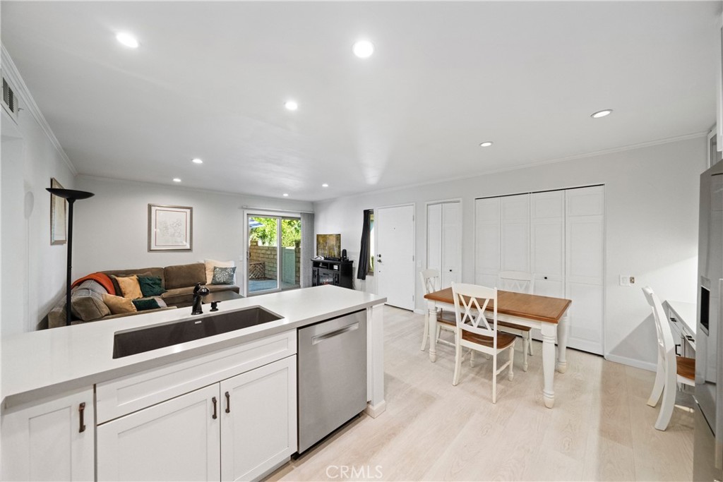 1380 Sunflower Circle S