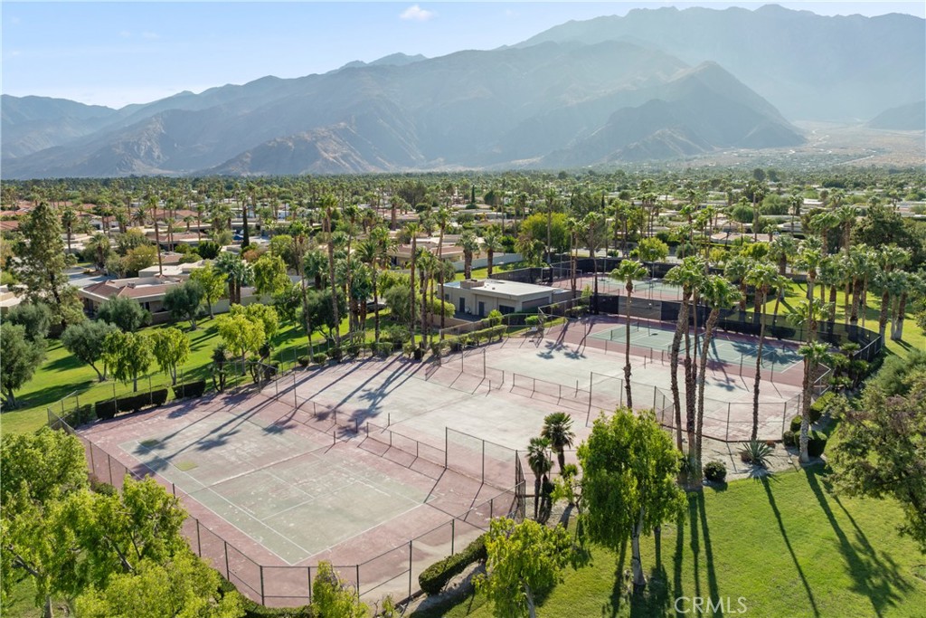 1380 Sunflower Circle S