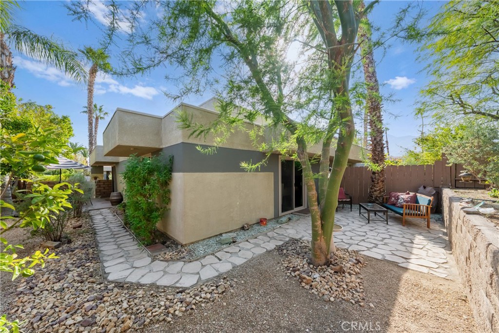 1380 Sunflower Circle S