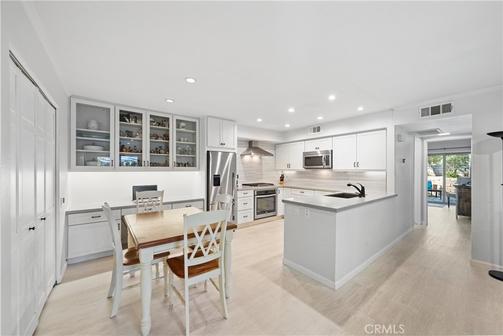 1380 Sunflower Circle S