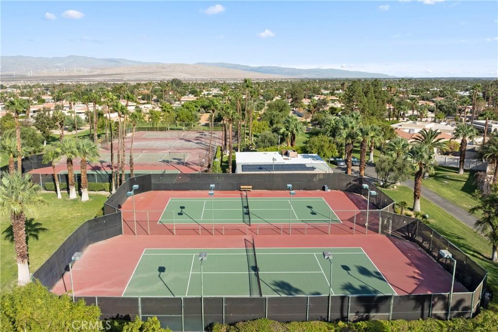 1380 Sunflower Circle S