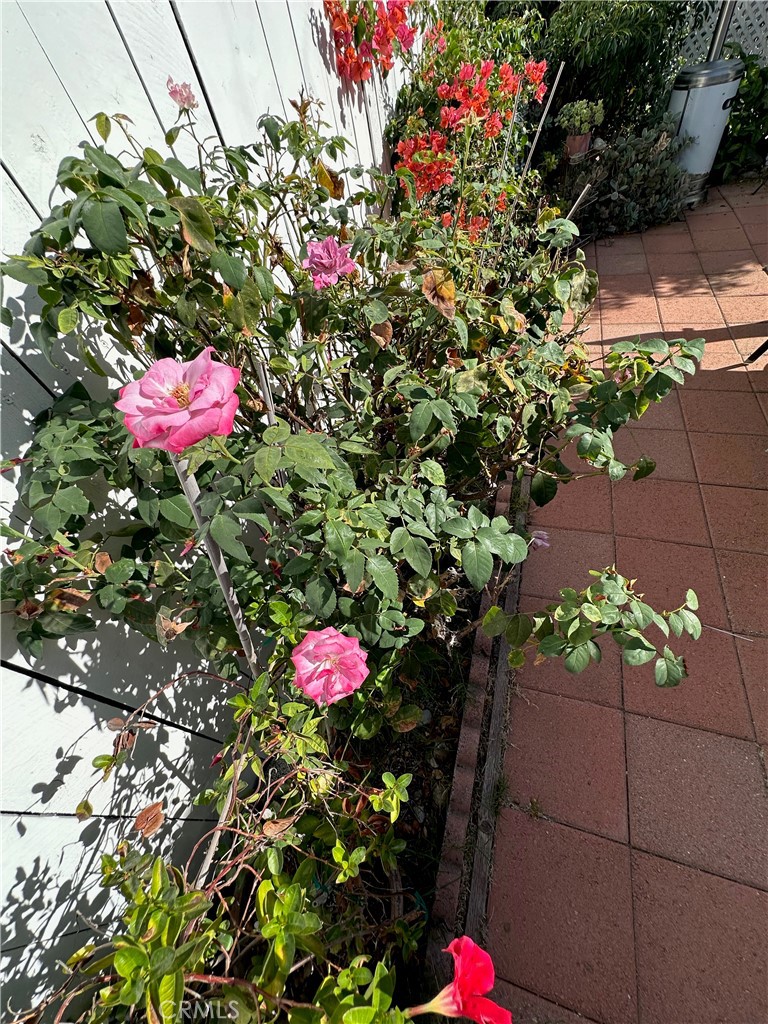 1350 San Bernardino Road 22