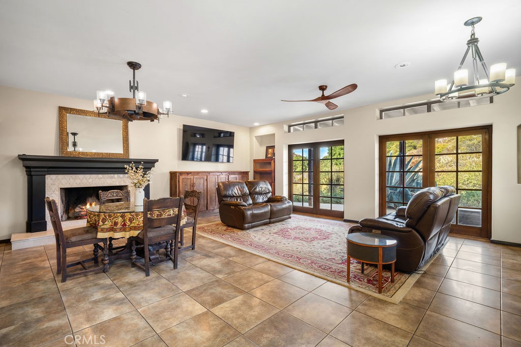 42095 Lorraine Circle