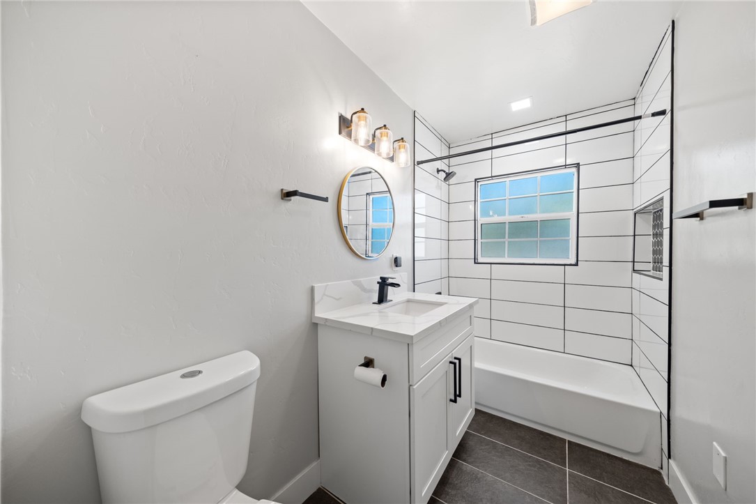 2210 Washington Street