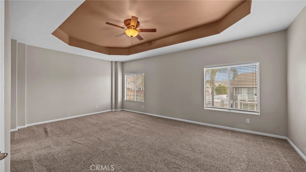 39984 Spicewood Avenue