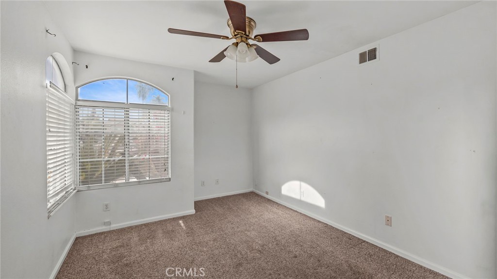 39984 Spicewood Avenue