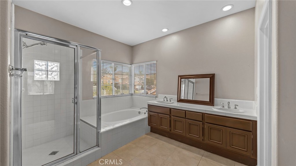 39984 Spicewood Avenue