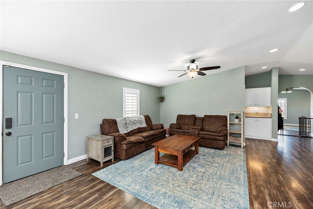 33649 El Centro Avenue