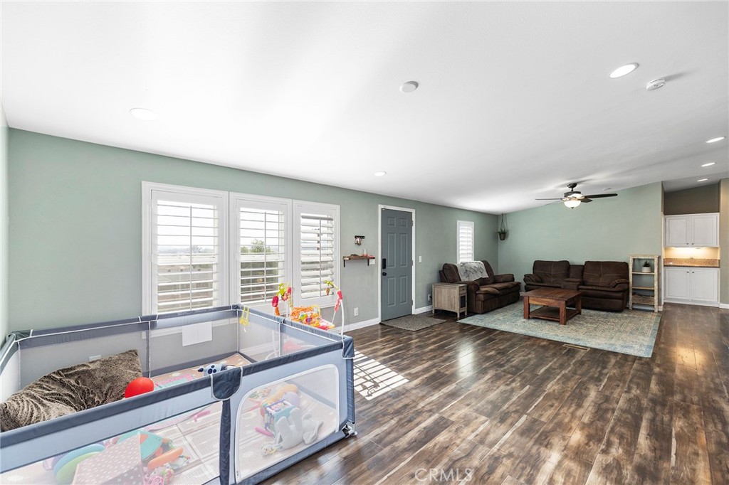 33649 El Centro Avenue