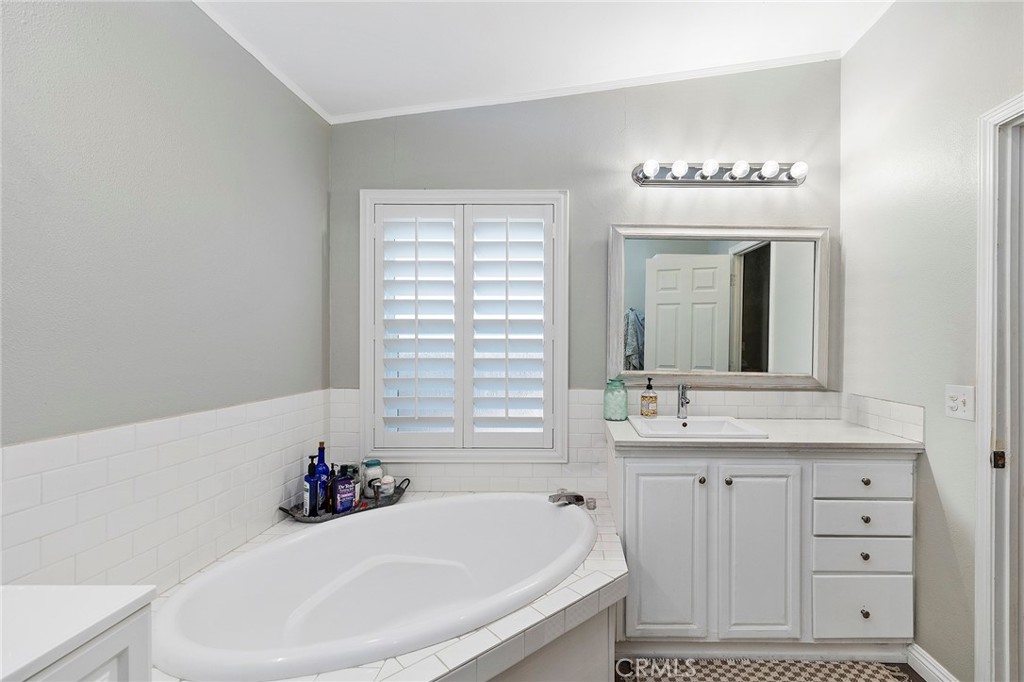 33649 El Centro Avenue