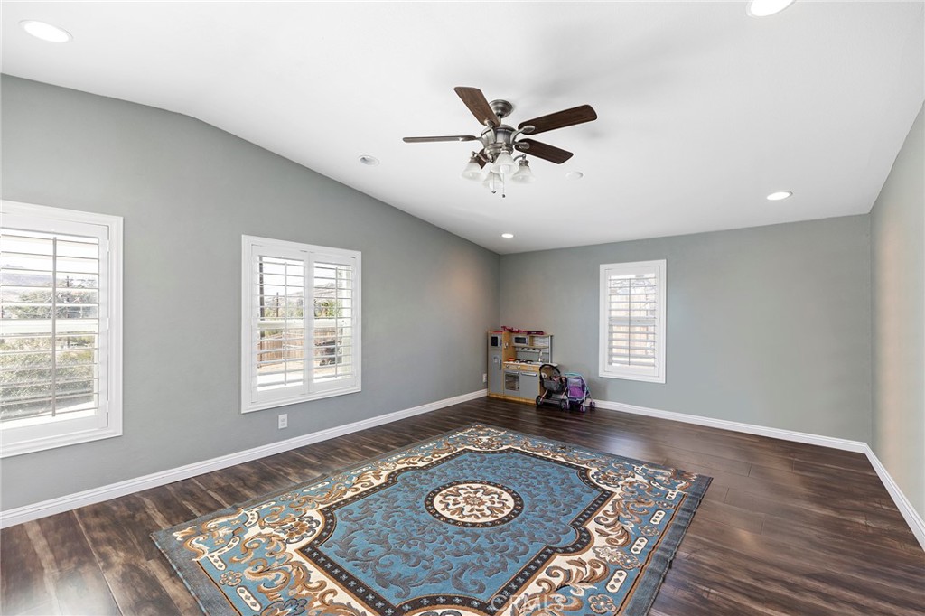 33649 El Centro Avenue