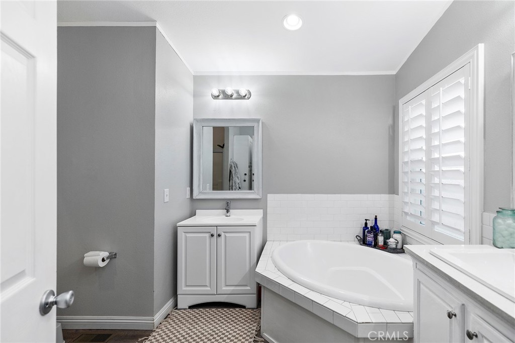 33649 El Centro Avenue