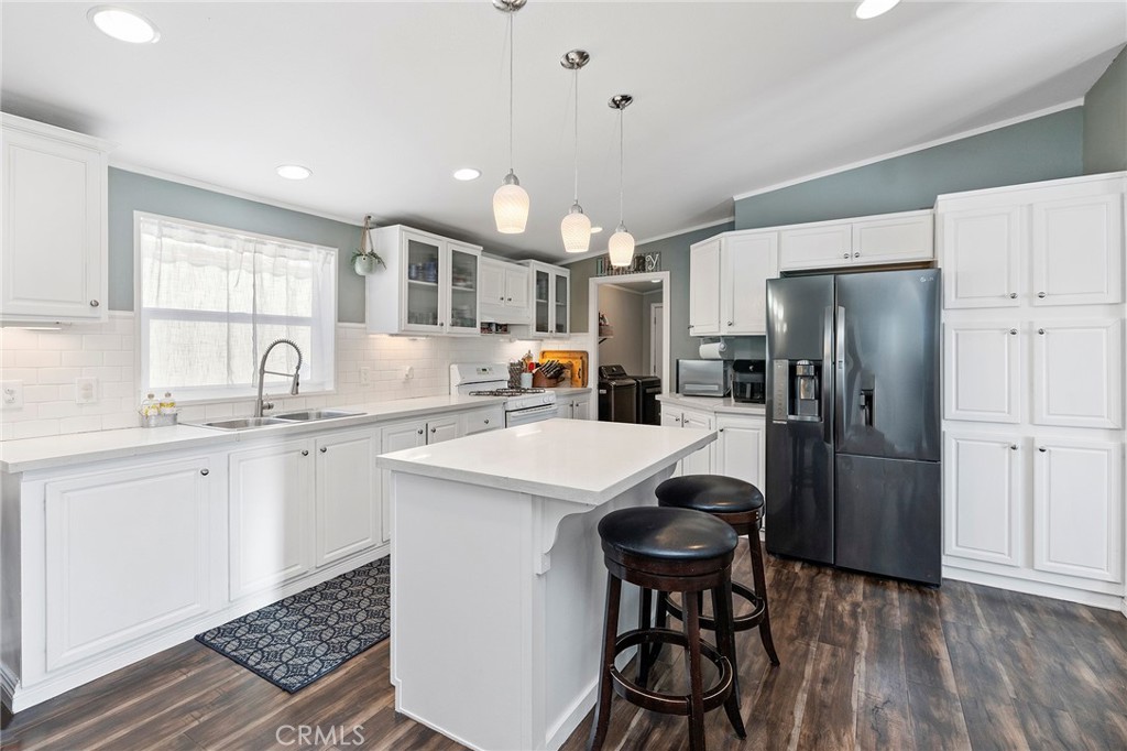 33649 El Centro Avenue