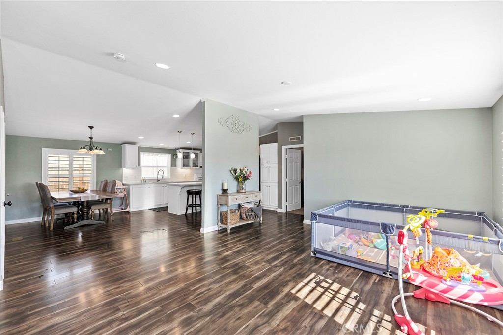 33649 El Centro Avenue