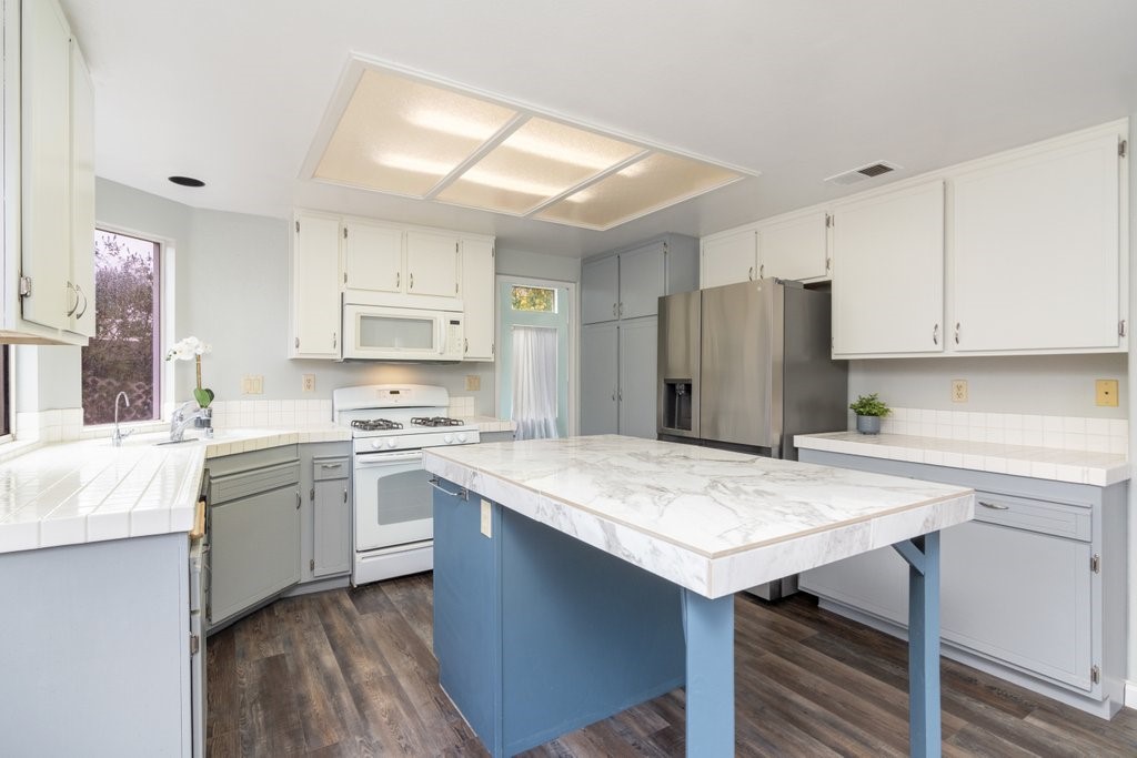 26945 Contignac Drive