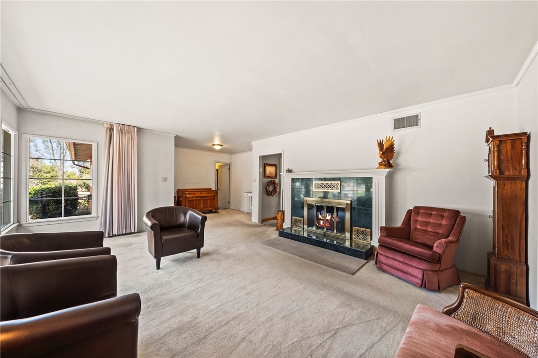 27400 Dartmouth Street