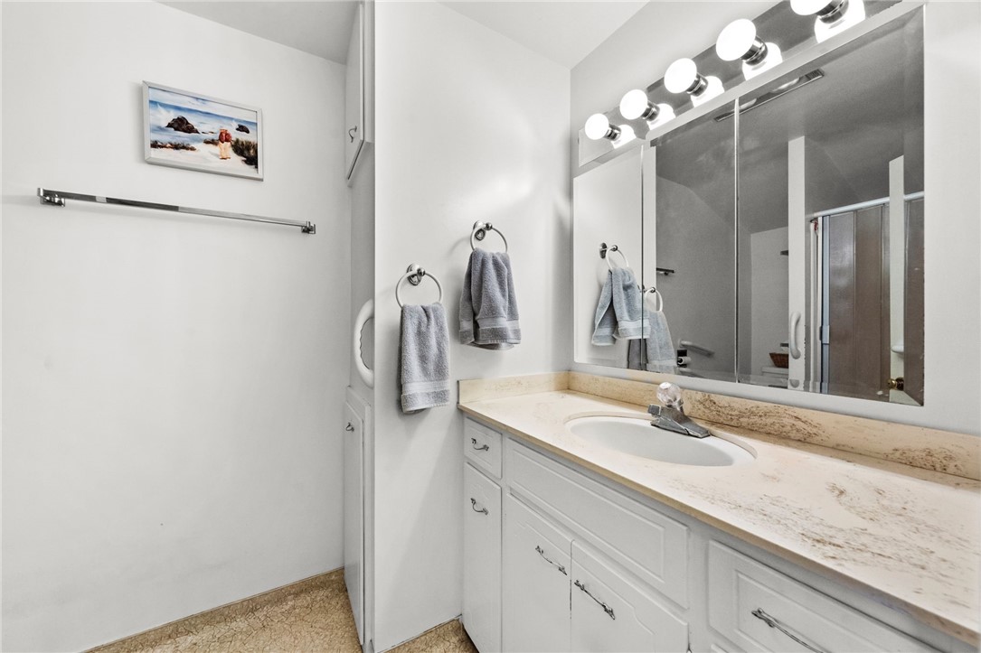 27400 Dartmouth Street