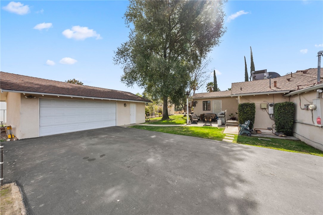 27400 Dartmouth Street