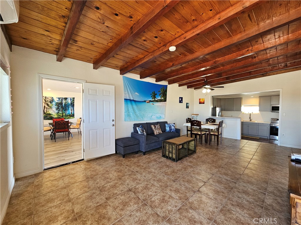 3939 Pinto Mountain Road
