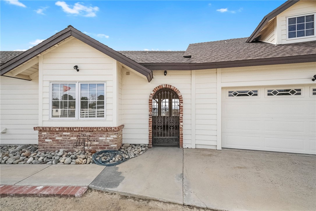 39725 Ivan Drive
