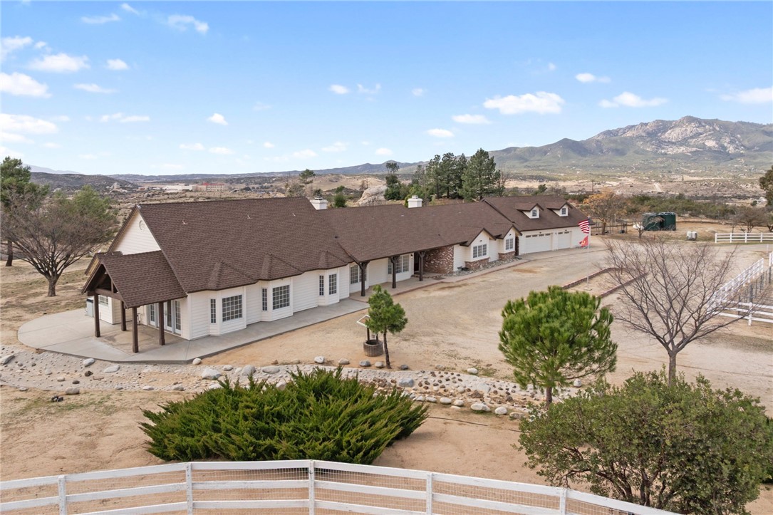 39725 Ivan Drive