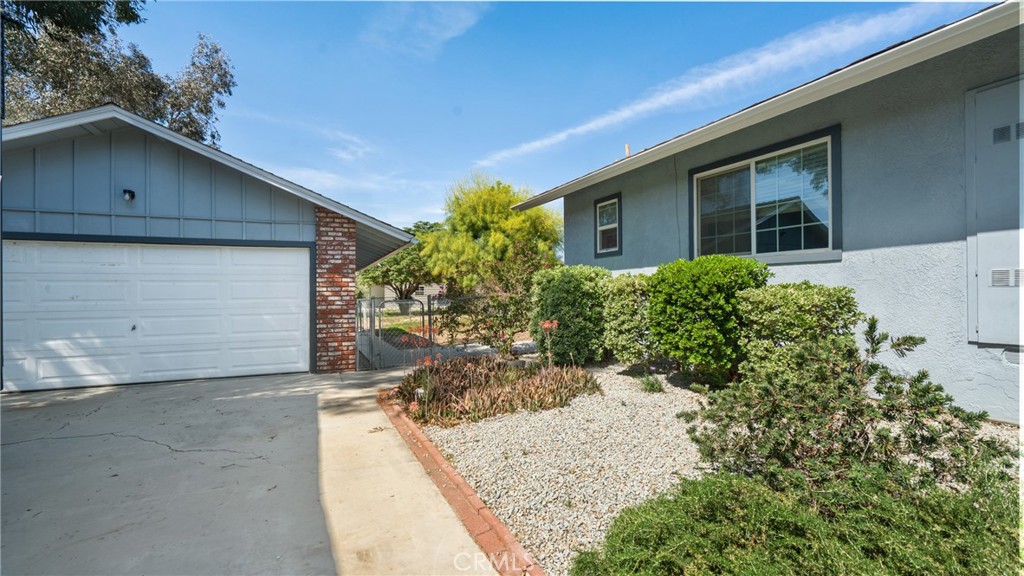 42420 Chambers Avenue