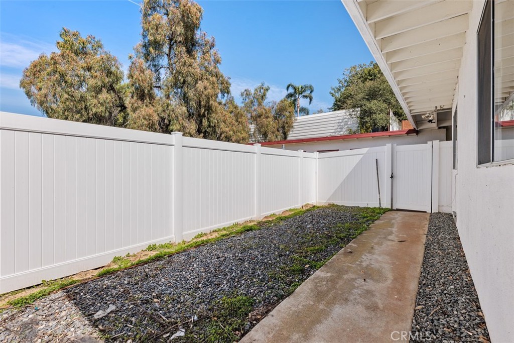 1840 Gum Tree Lane B