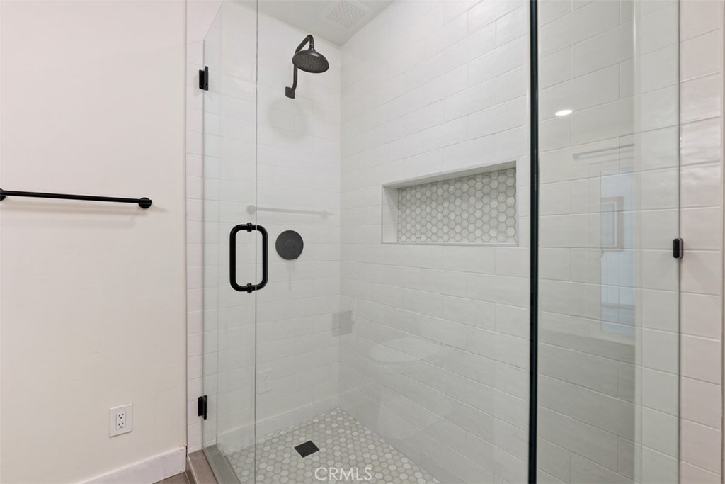 1840 Gum Tree Lane B