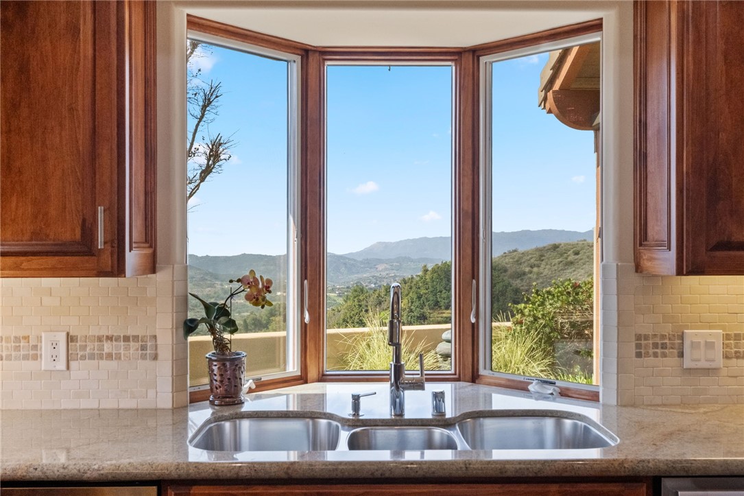 45250 Tomasito Circle