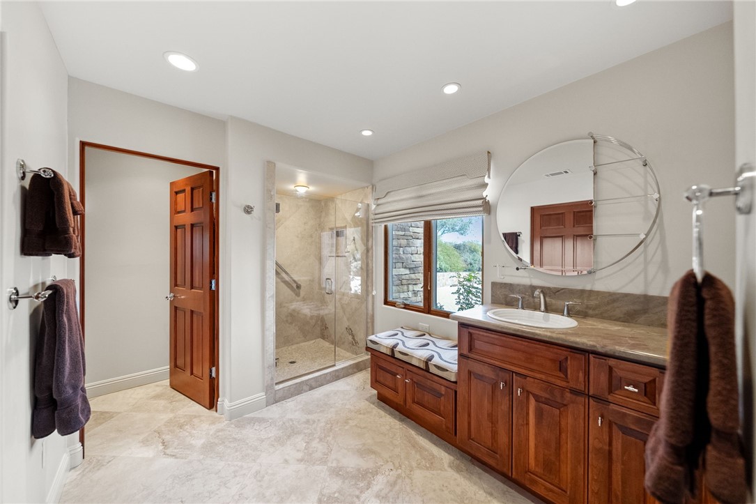 45250 Tomasito Circle