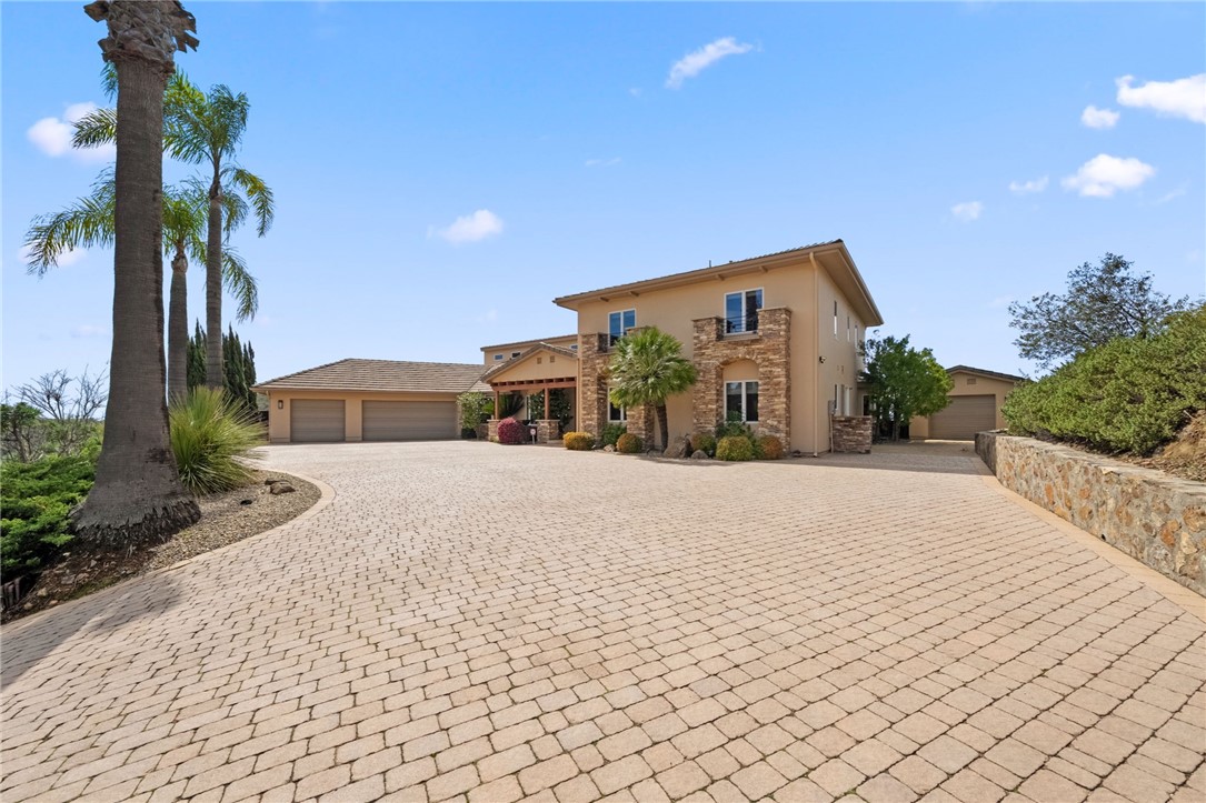 45250 Tomasito Circle