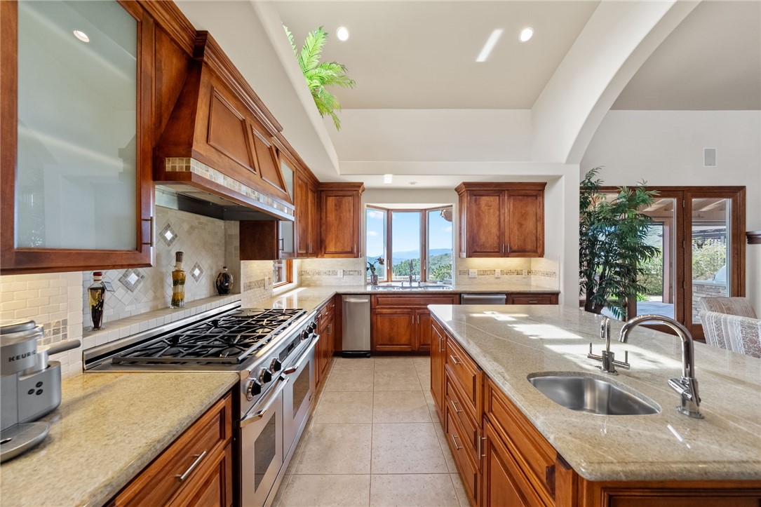 45250 Tomasito Circle