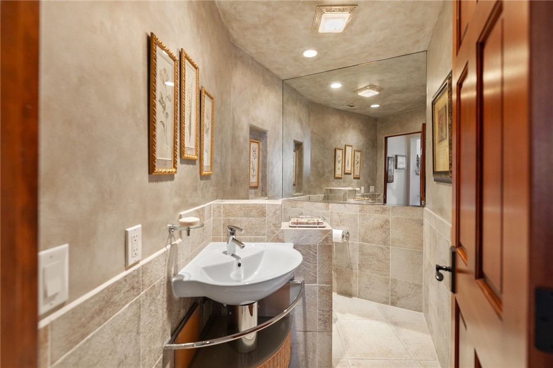 45250 Tomasito Circle