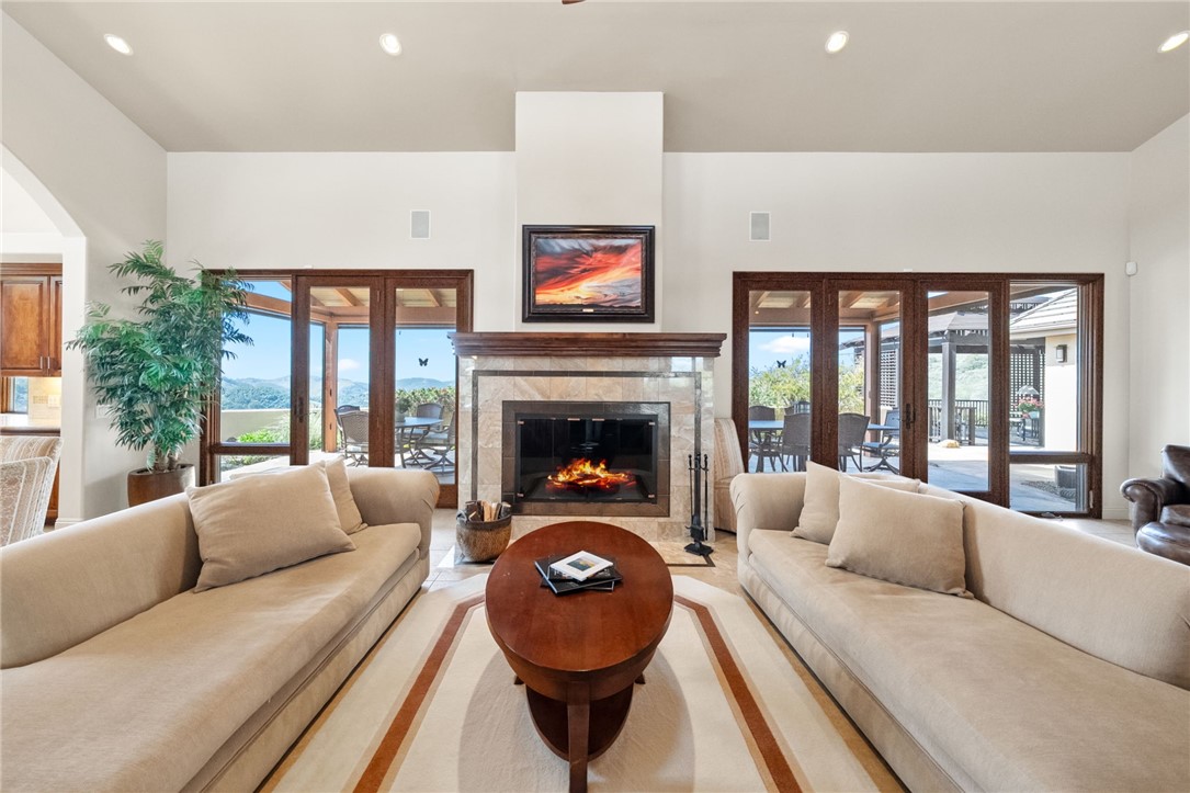 45250 Tomasito Circle