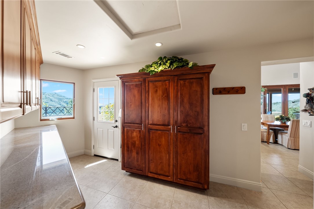 45250 Tomasito Circle