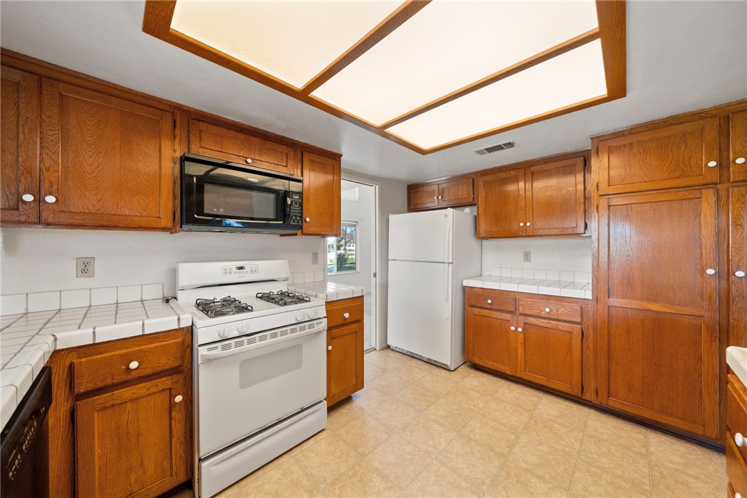 28869 Broken Arrow Circle