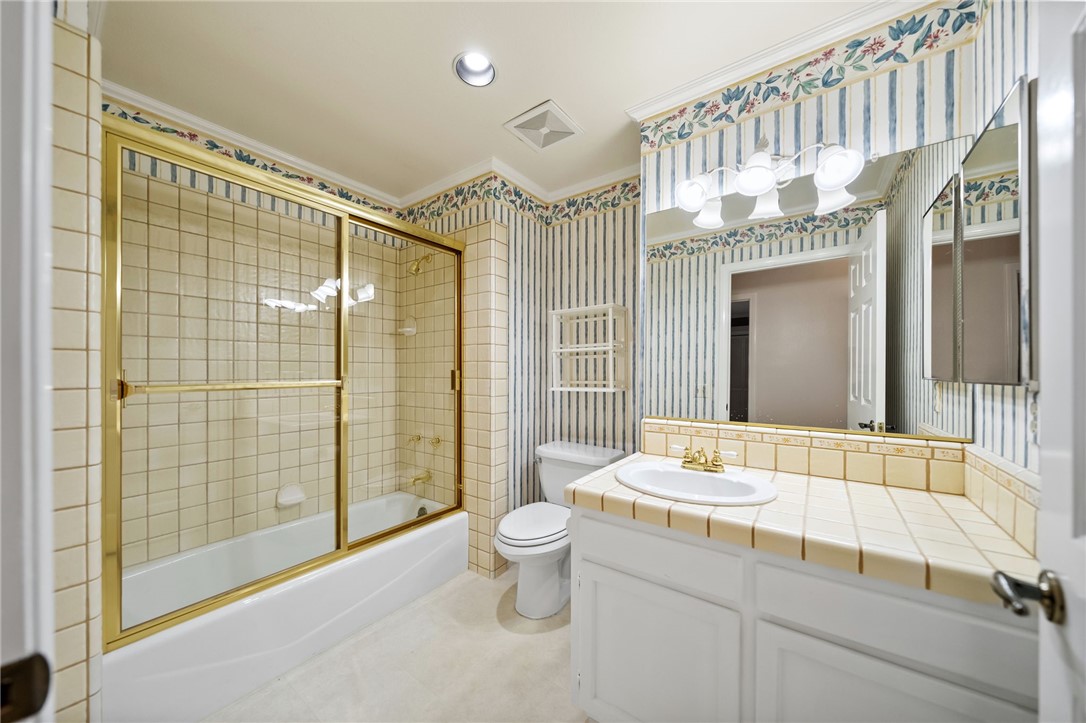 20900 Avenida Castilla