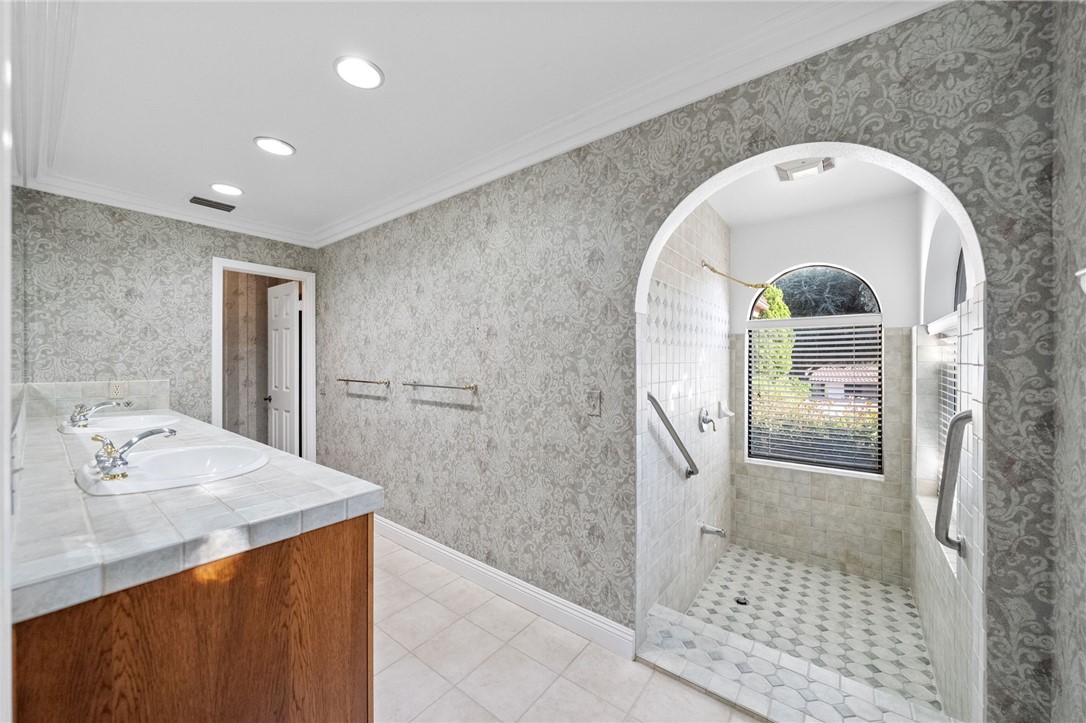 20900 Avenida Castilla