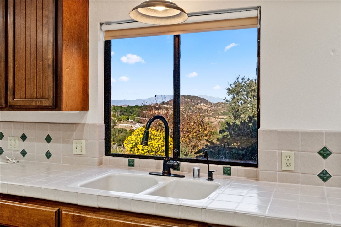 20900 Avenida Castilla