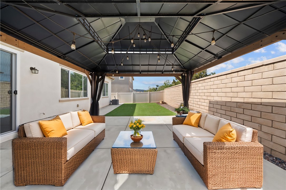 41321 Silver Maple Street