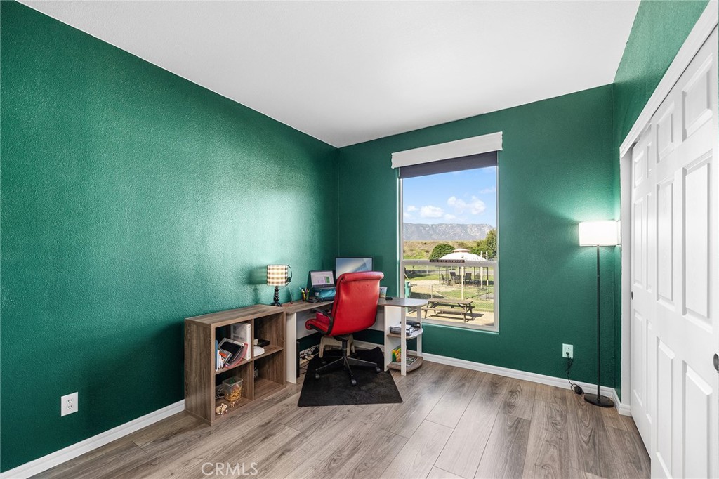 22035 Valley Terrace