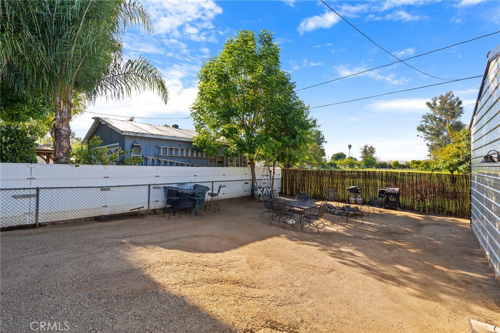 22035 Valley Terrace