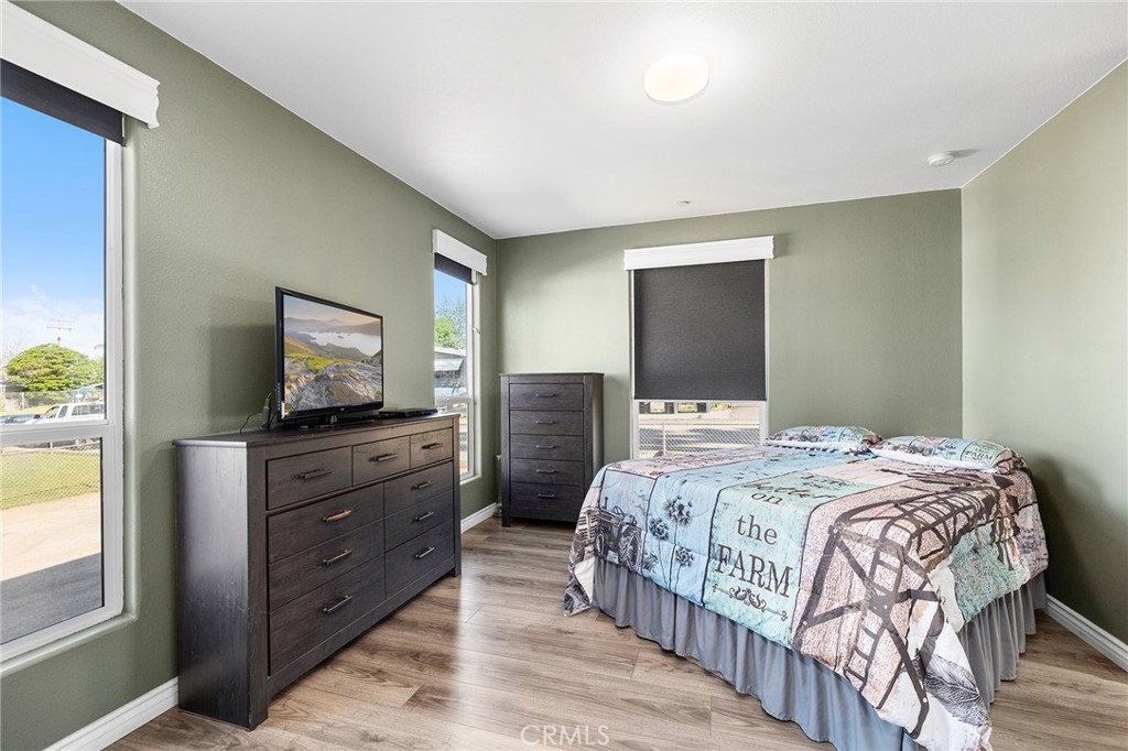 22035 Valley Terrace