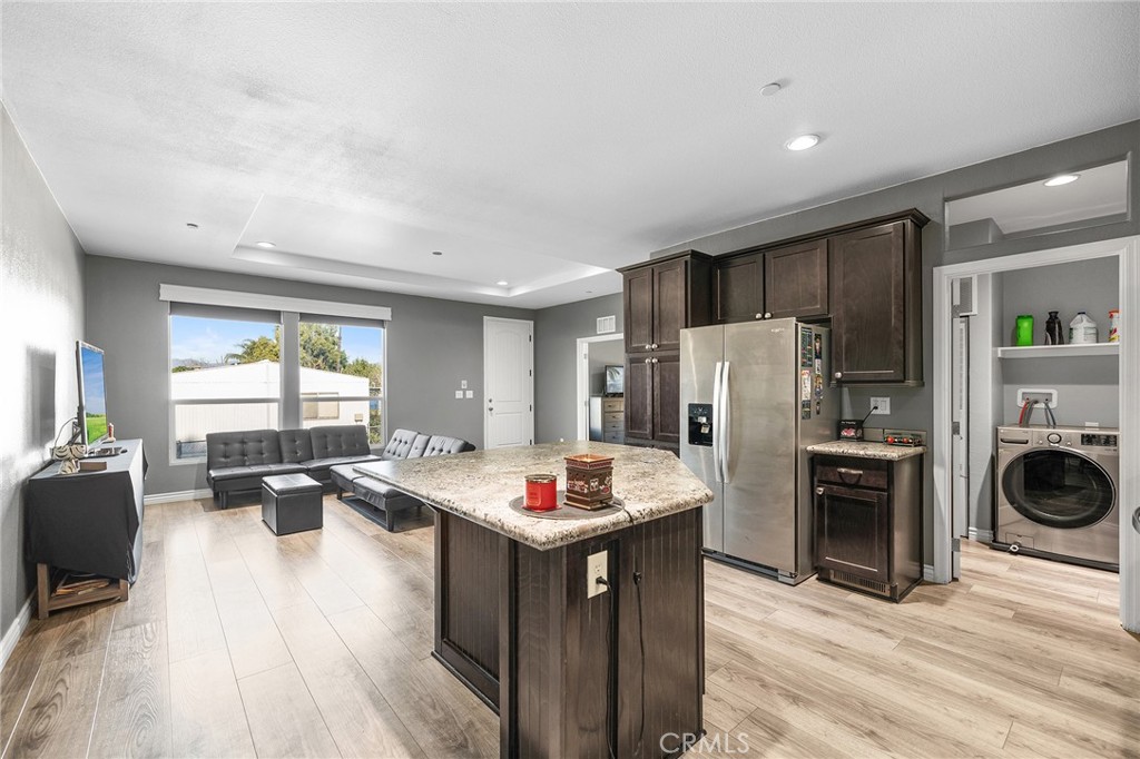 22035 Valley Terrace