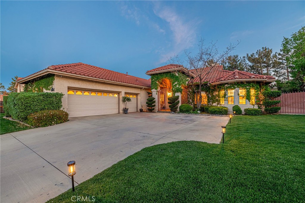 5562 Avenida Classica