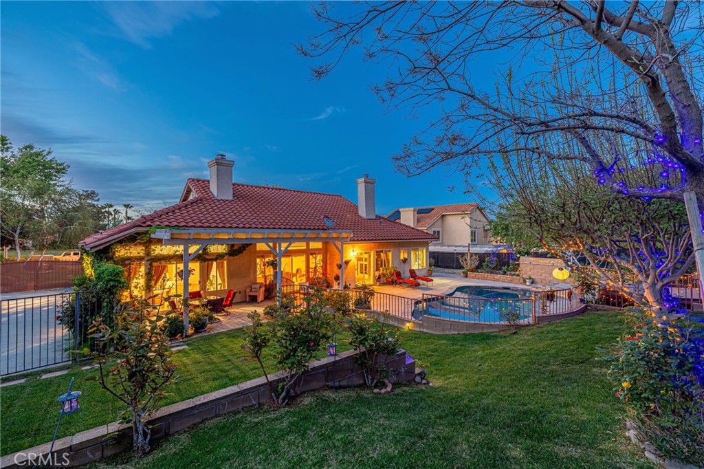 5562 Avenida Classica